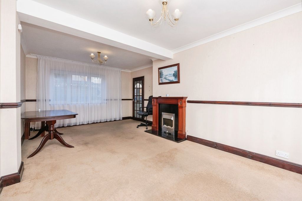 Property photo 3 of 16 Pbox-Img.Jpg