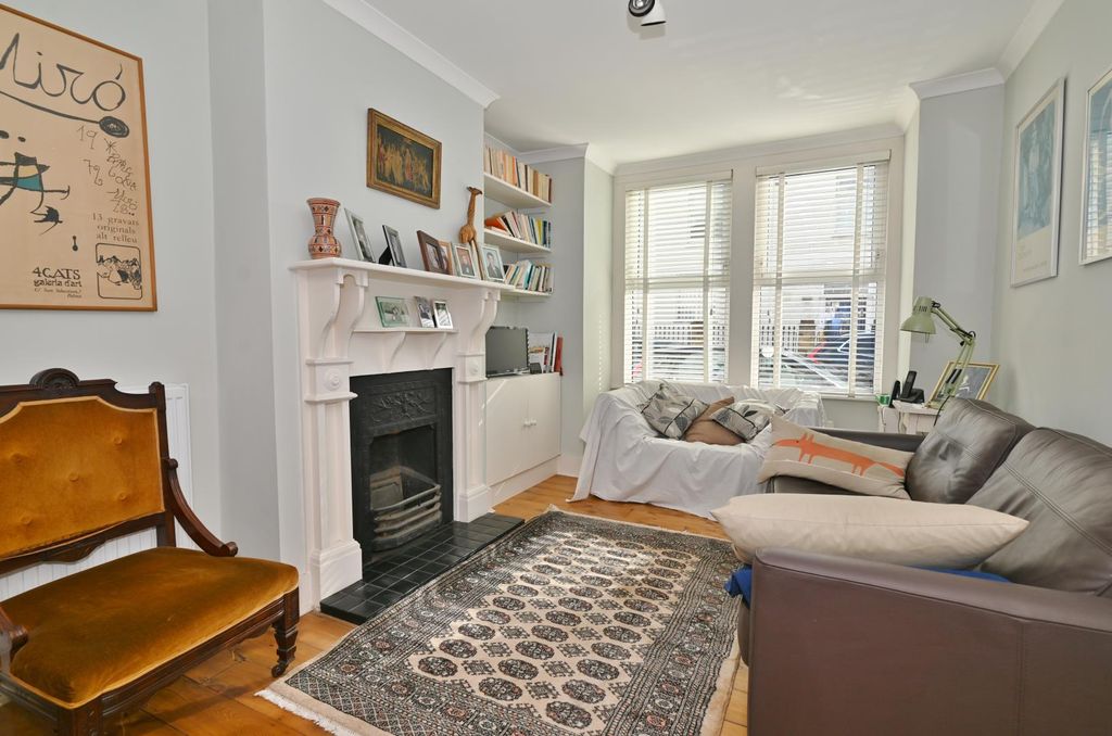 Property photo 2 of 10