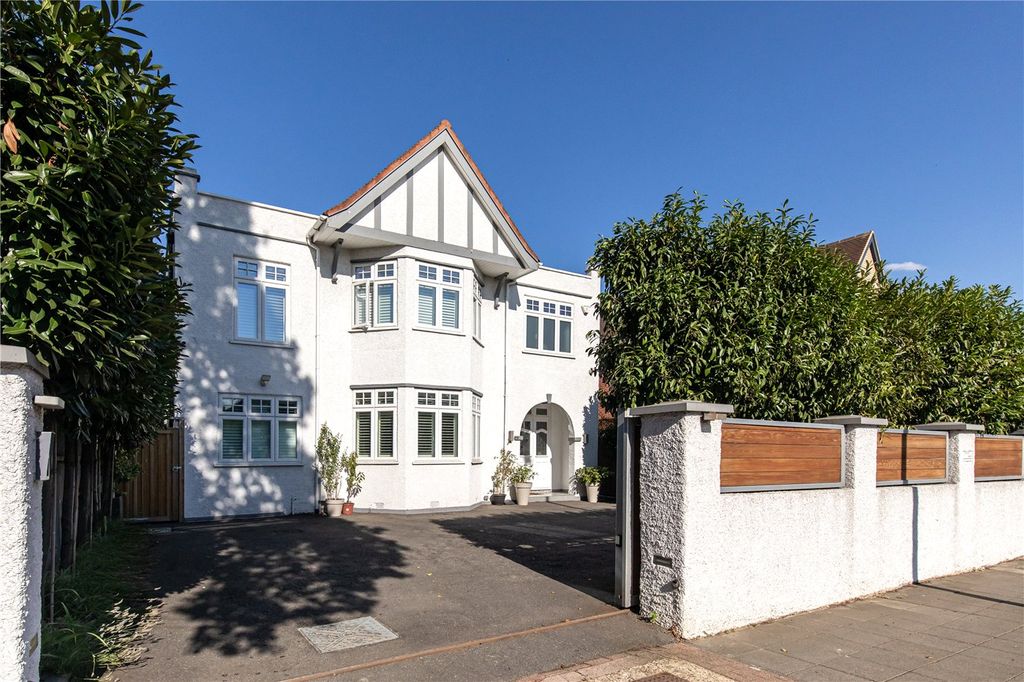 Property photo 1 of 37 Picture No. 38