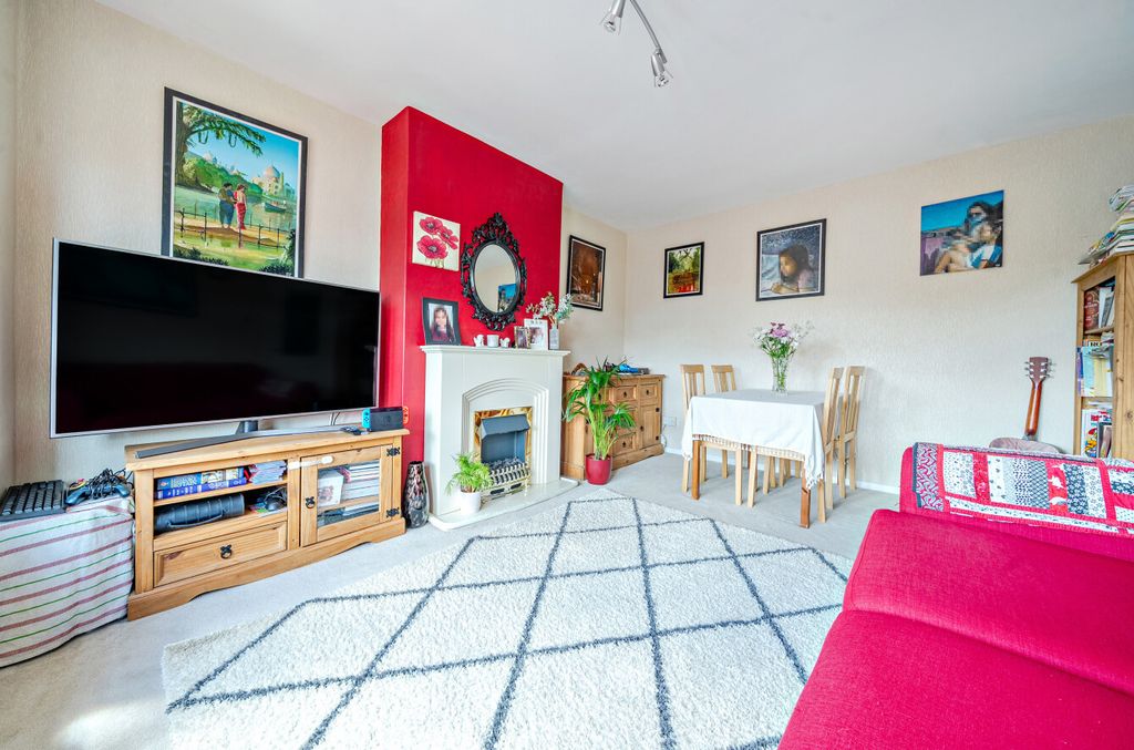 Property photo 3 of 17 1302207-38-6839Af...