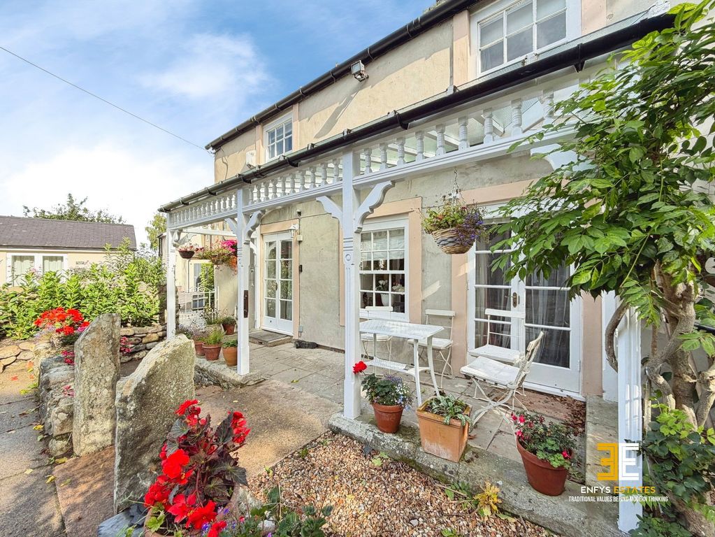 Property photo 3 of 34