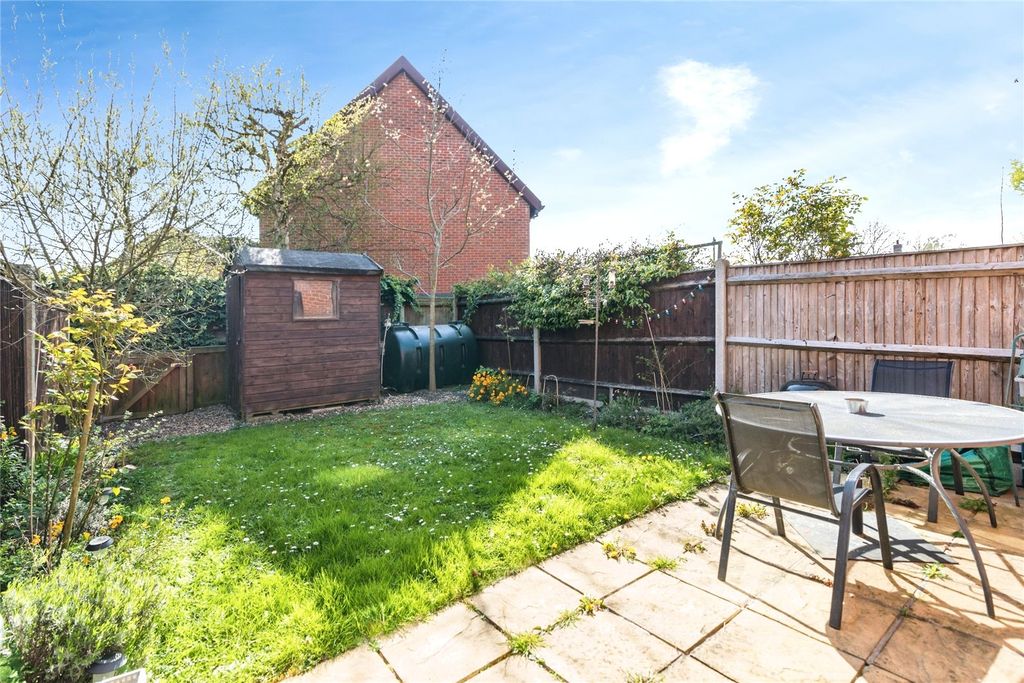 Property photo 3 of 17 Garden