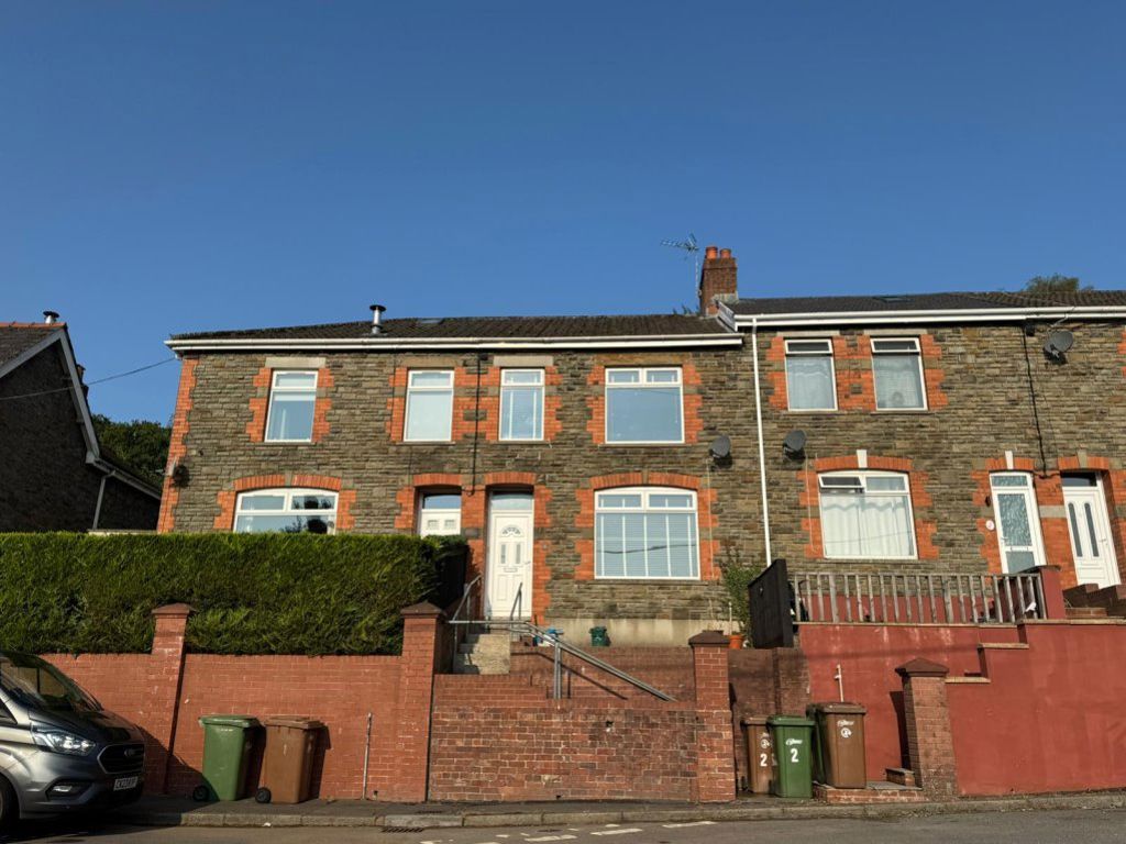 Property photo 1 of 25