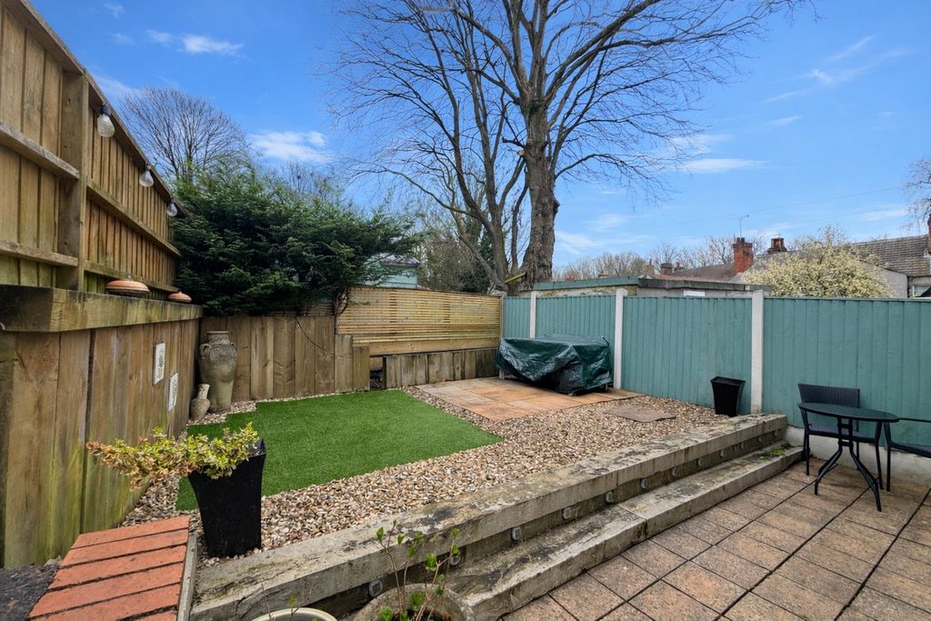 Property photo 2 of 21