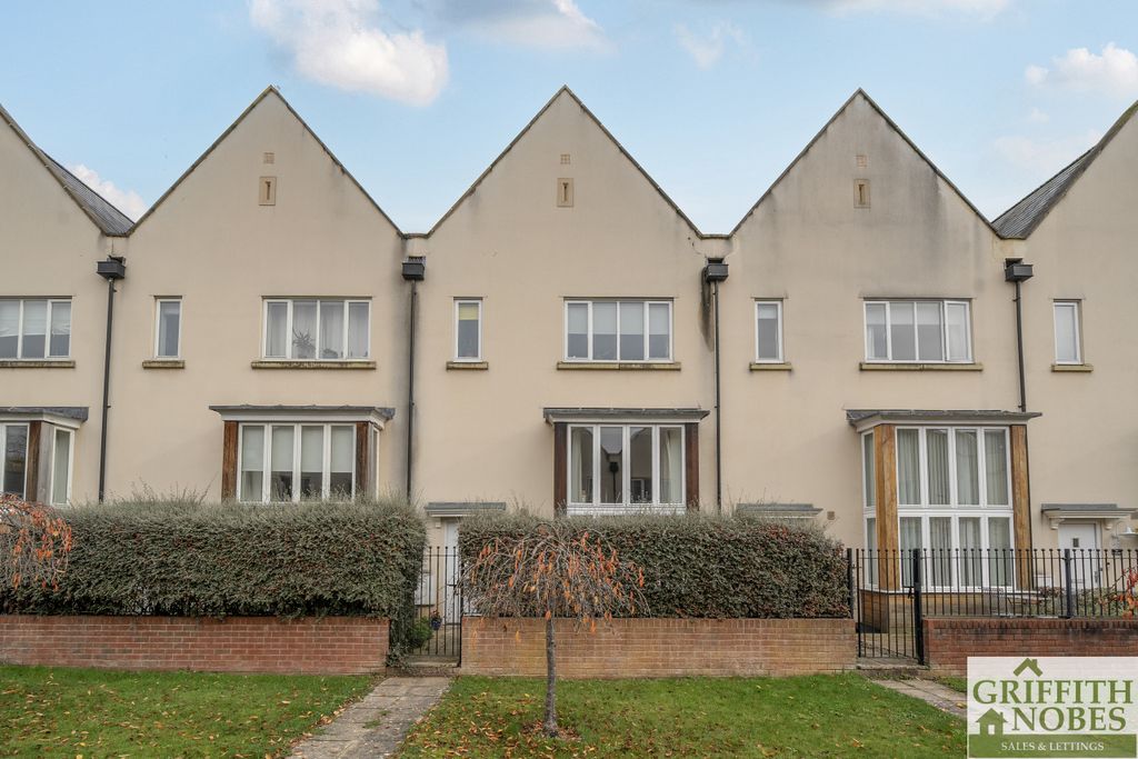 Property photo 1 of 30 Front