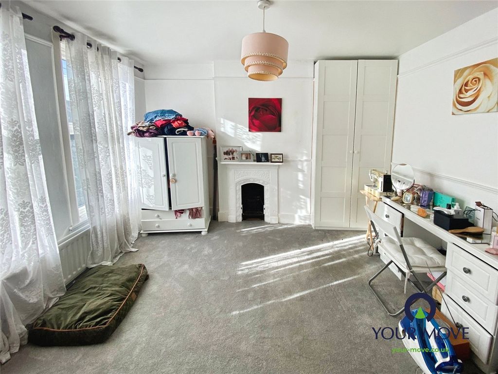 Property photo 3 of 14 Picture No. 06