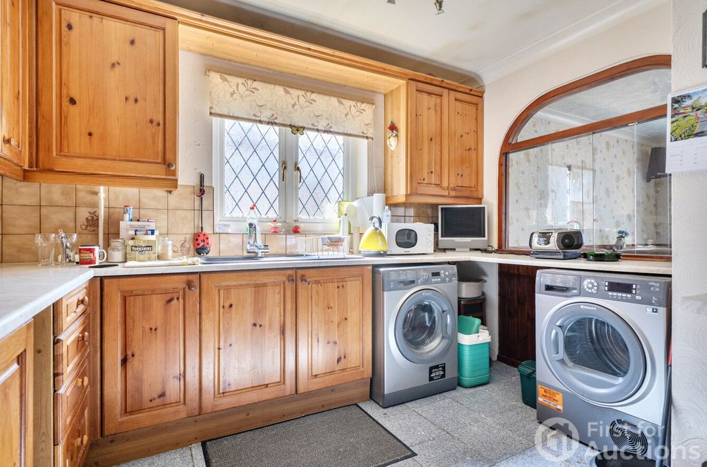 Property photo 3 of 14 3