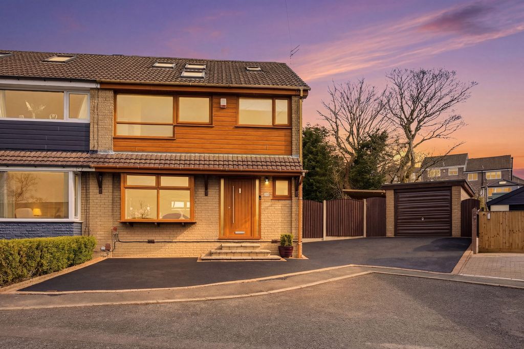 Property photo 1 of 42