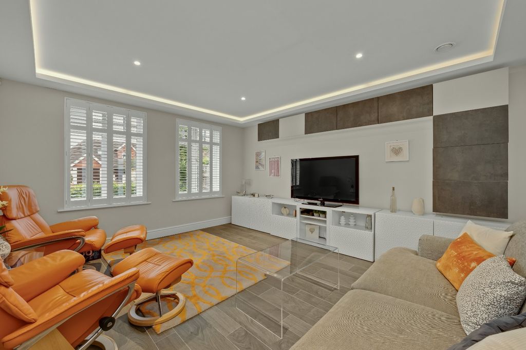 Property photo 3 of 21 Reception Room