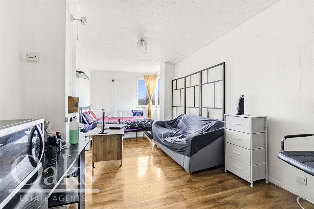 Property photo 3 of 8 Picture No. 05