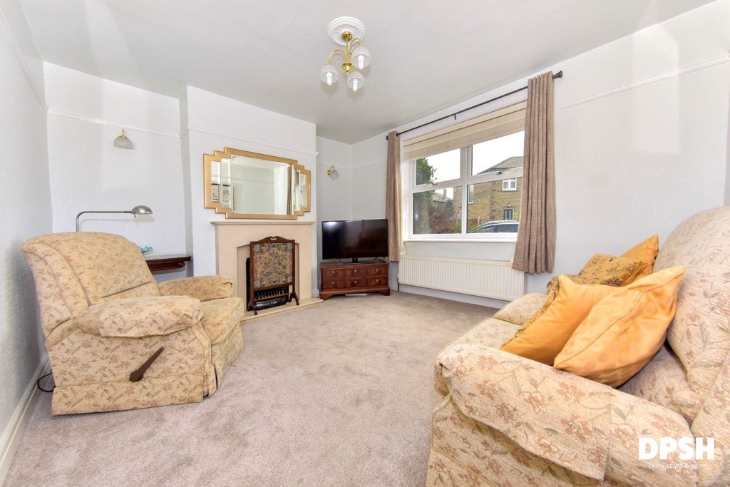 Property photo 2 of 26