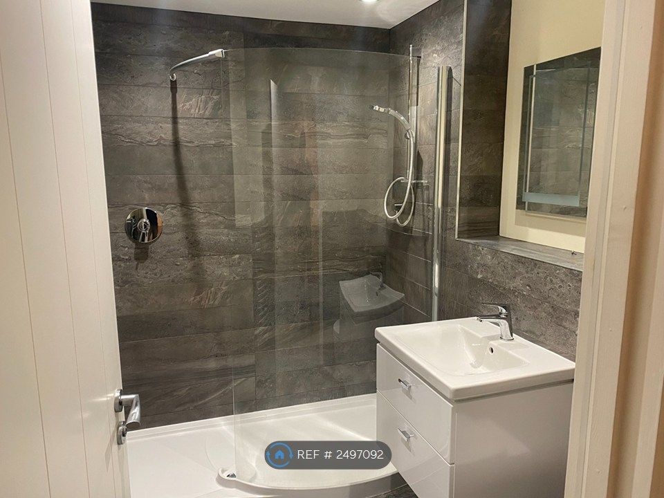 Property photo 3 of 7 On Suite