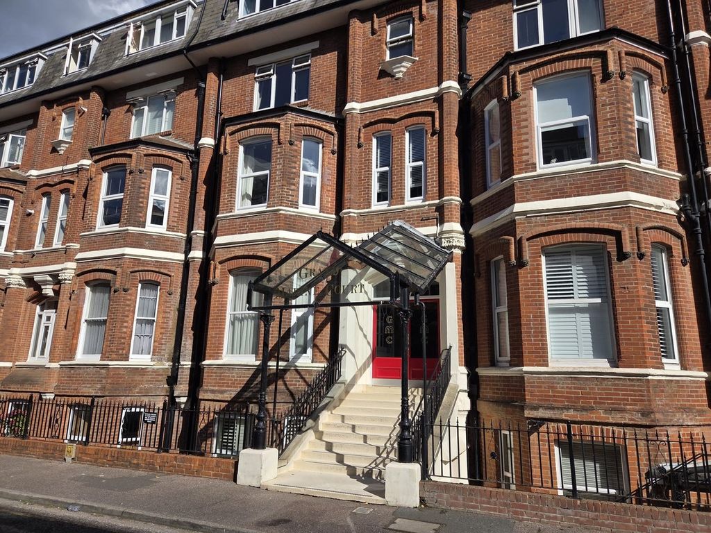 Property photo 3 of 17