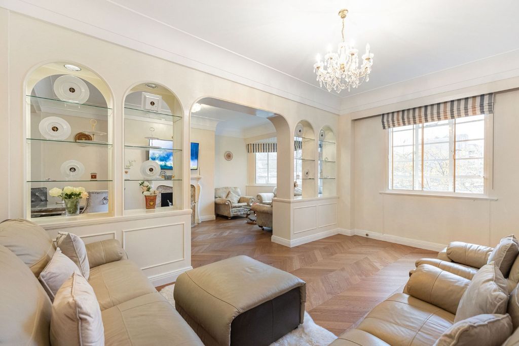 Property photo 2 of 14 4725092