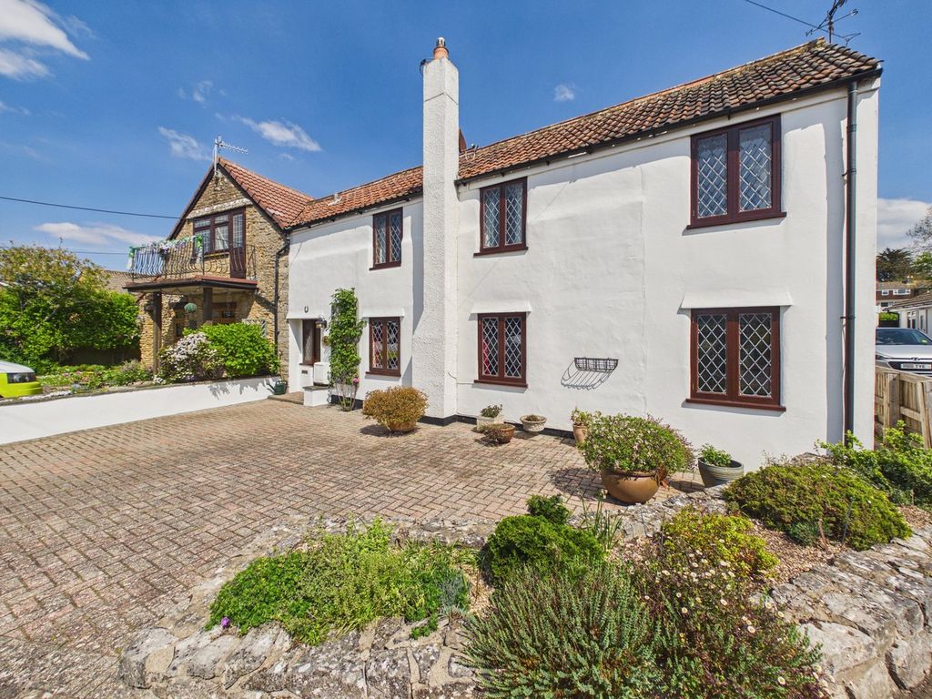 Property photo 1 of 33