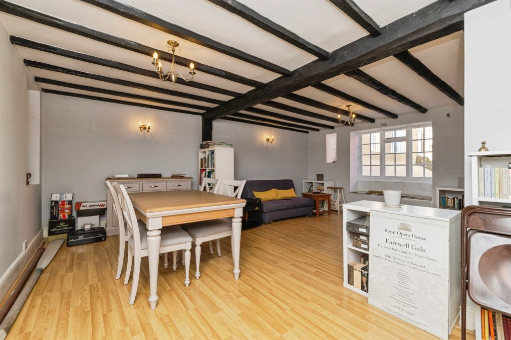 Property photo 3 of 21