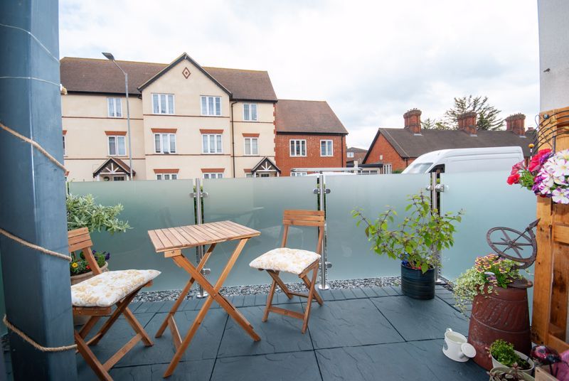 Property photo 2 of 12 Terrace