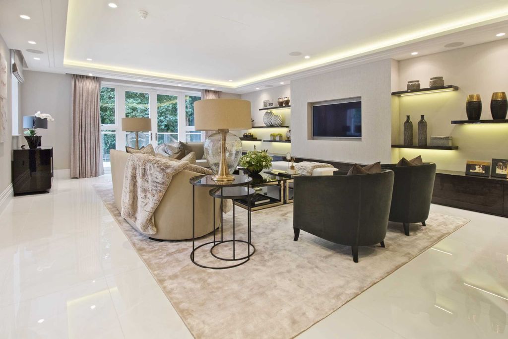 Property photo 3 of 17 Photo