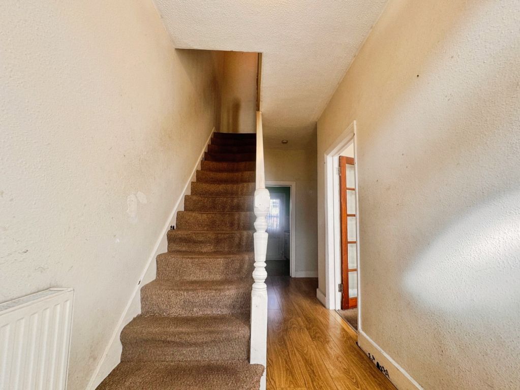 Property photo 2 of 11 Entrance