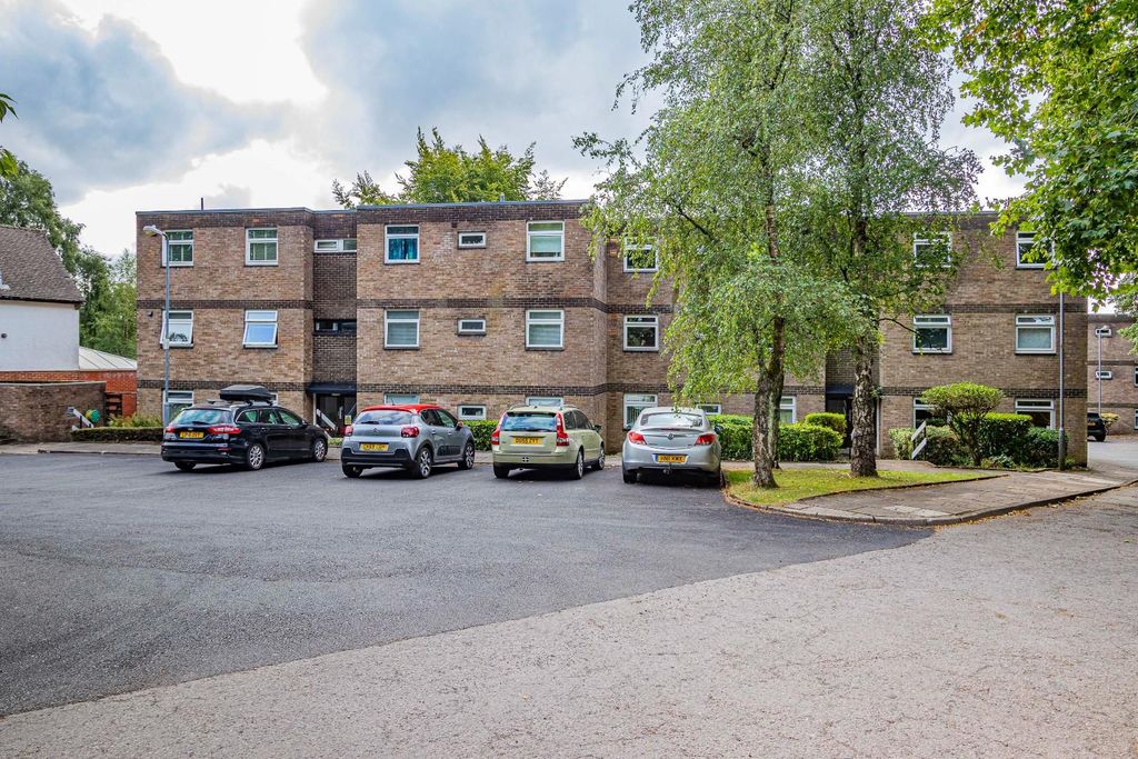 Property photo 1 of 13 Marion Court 15-2.Jpg