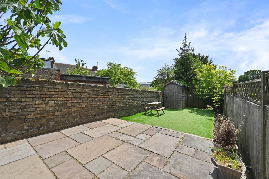 Property photo 3 of 14