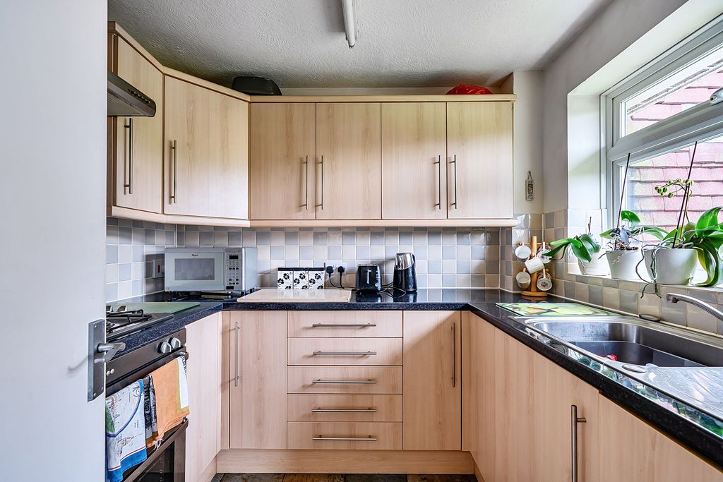 Property photo 3 of 20