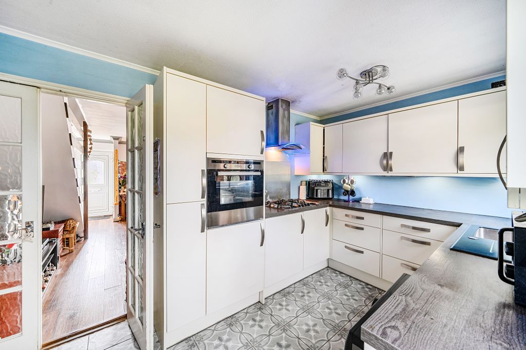 Property photo 3 of 13 150972613