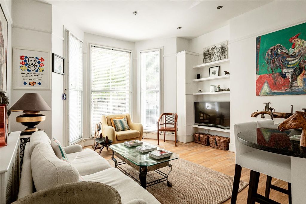 Property photo 2 of 11 Russell Road-10.Jpg