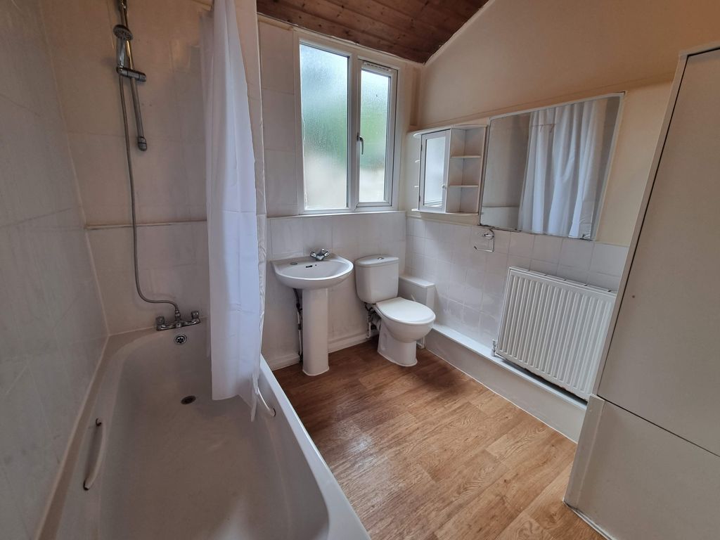Property photo 3 of 3