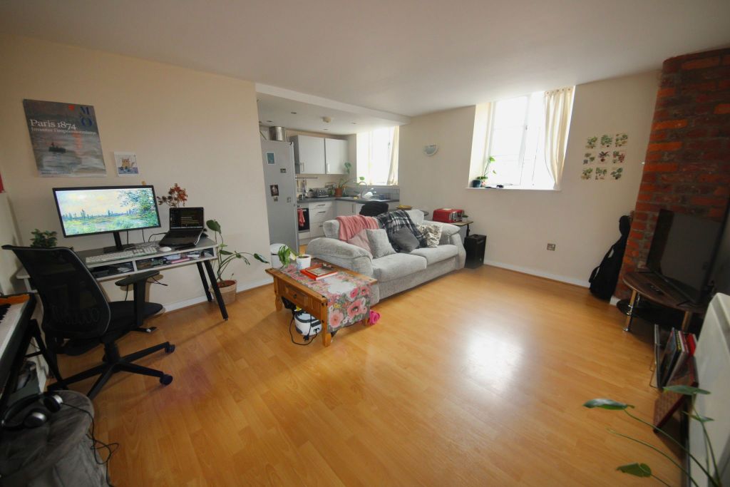 Property photo 3 of 8