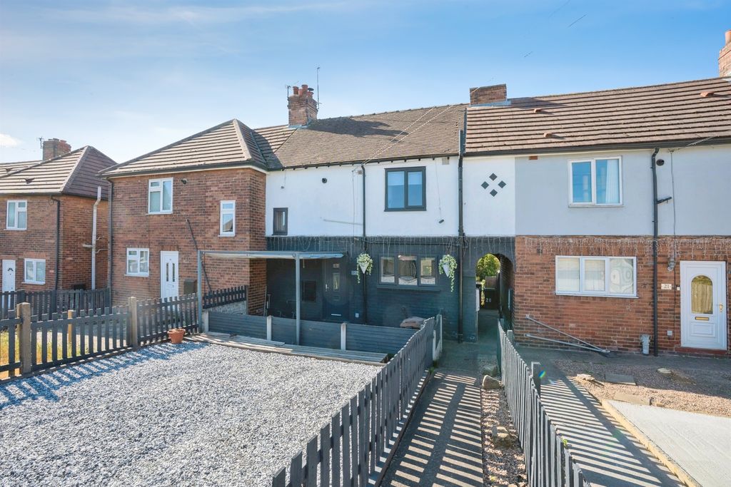 Property photo 1 of 18