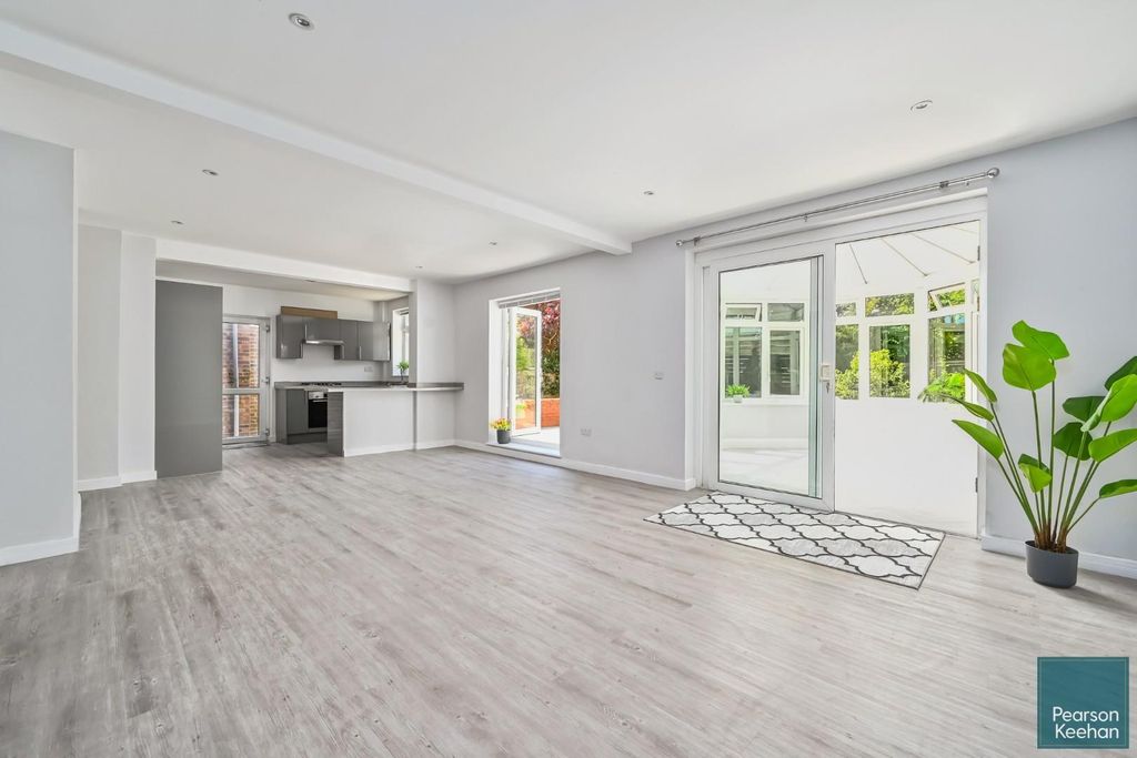 Property photo 2 of 23 8-Margery-Road-Hove-Bn3 (2).Jpg