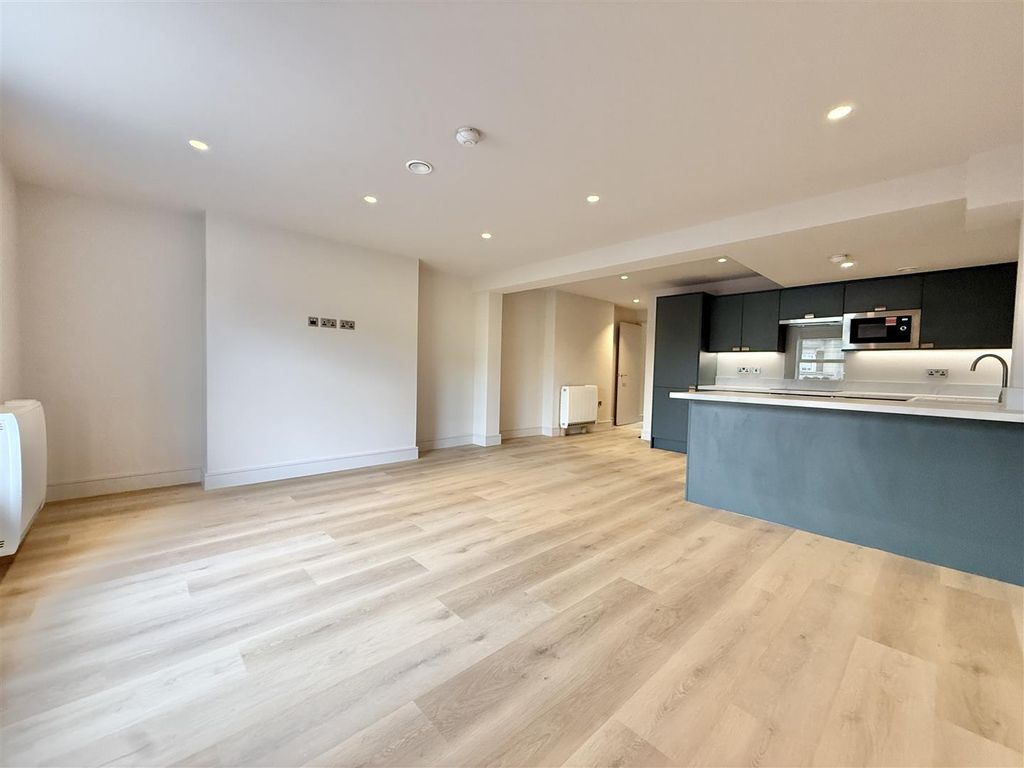 Property photo 3 of 10 Img_2164.Jpg