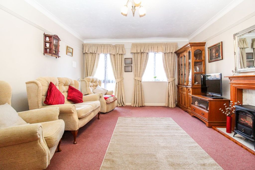 Property photo 3 of 13
