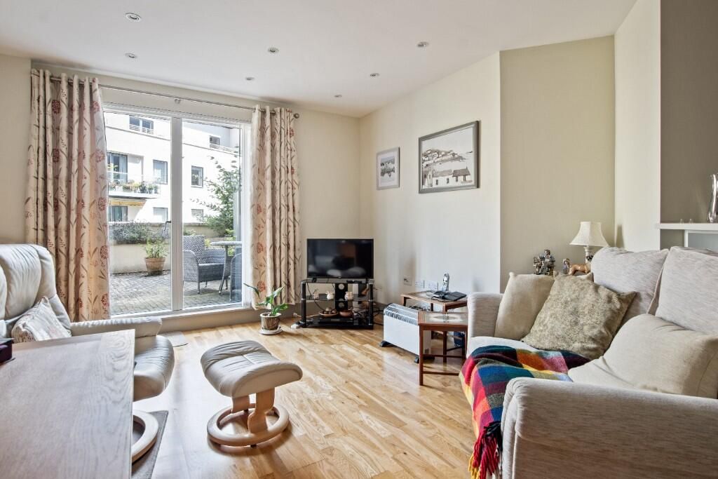 Property photo 3 of 8