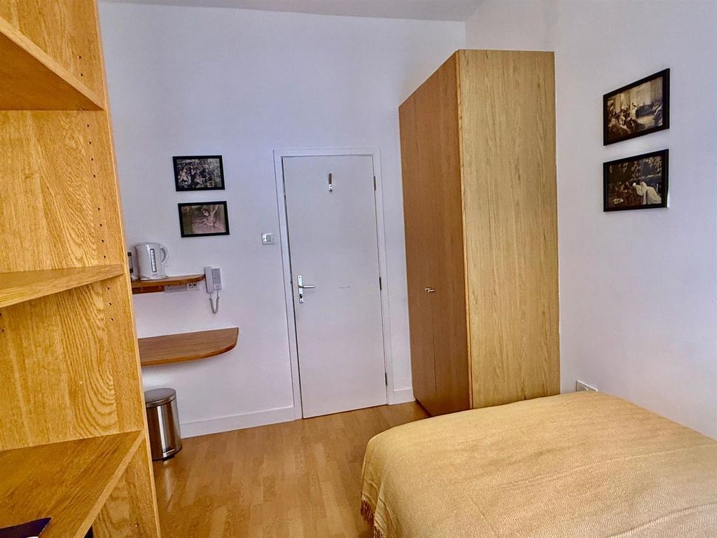 Property photo 2 of 6 Cada8B41-Ced2-4450-Ac11-1A24Ac766A4A.Jpg