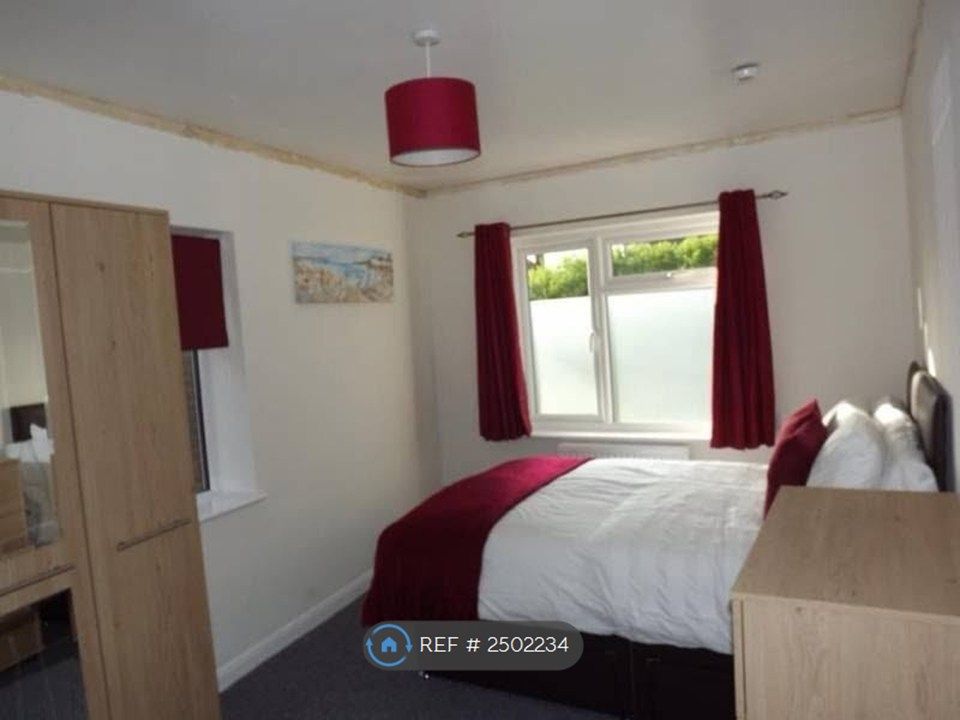Property photo 1 of 4