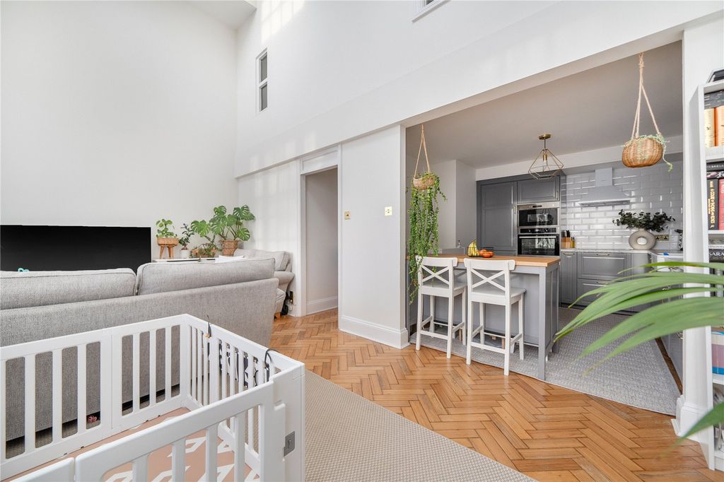 Property photo 2 of 20 Picture No. 29