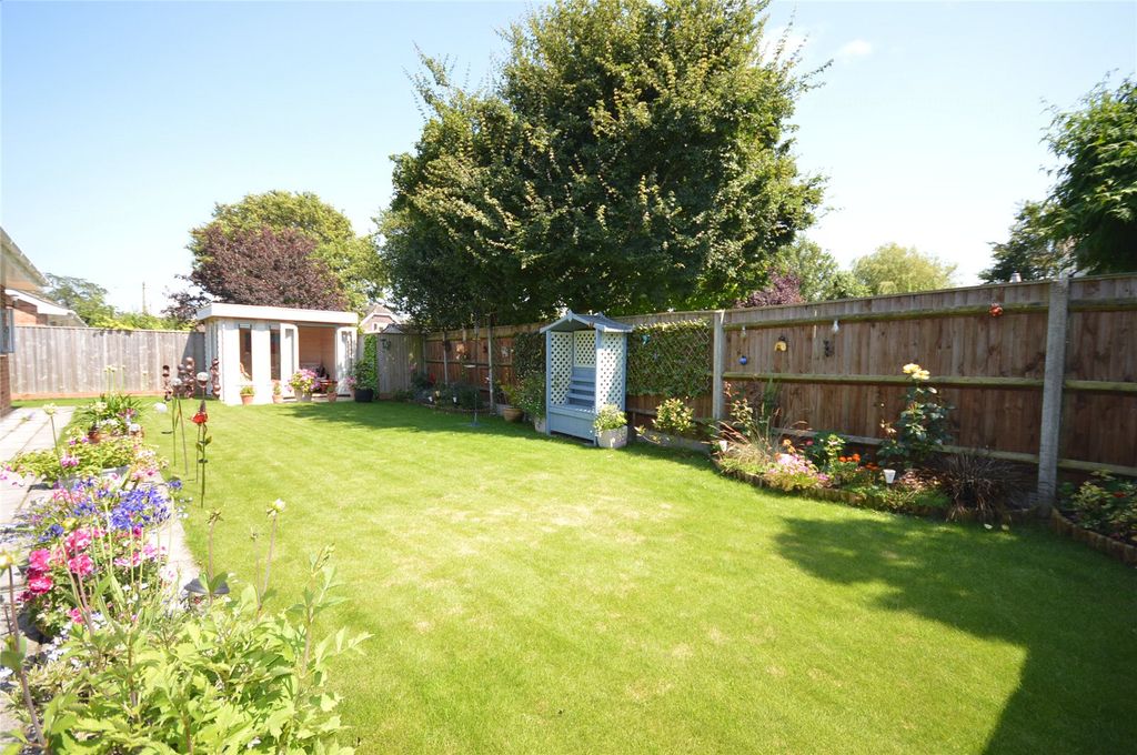 Property photo 2 of 12 Picture No. 11