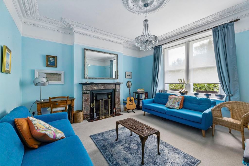 Property photo 3 of 14 Sitting Room