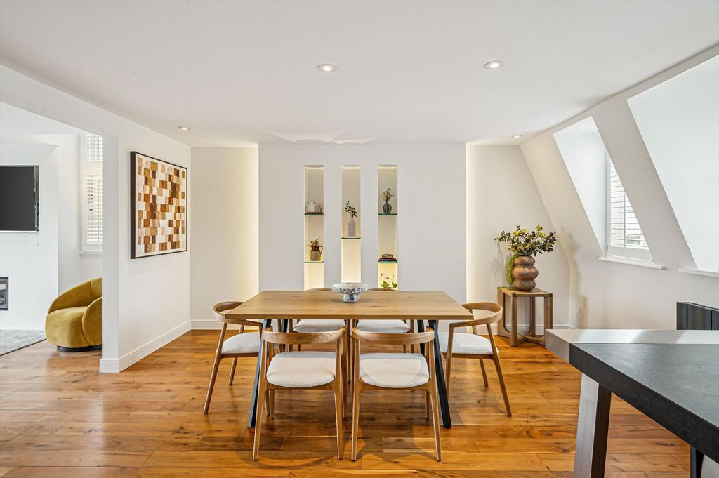 Property photo 3 of 22 Image