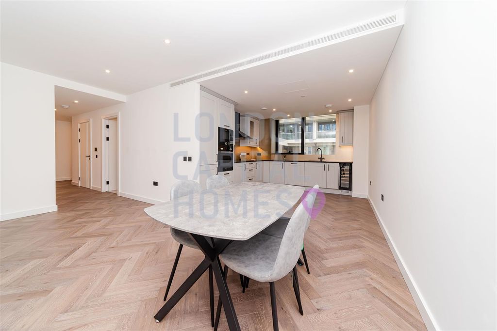Property photo 3 of 16 2Sep1444.Jpg