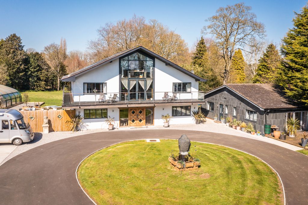 Property photo 1 of 55