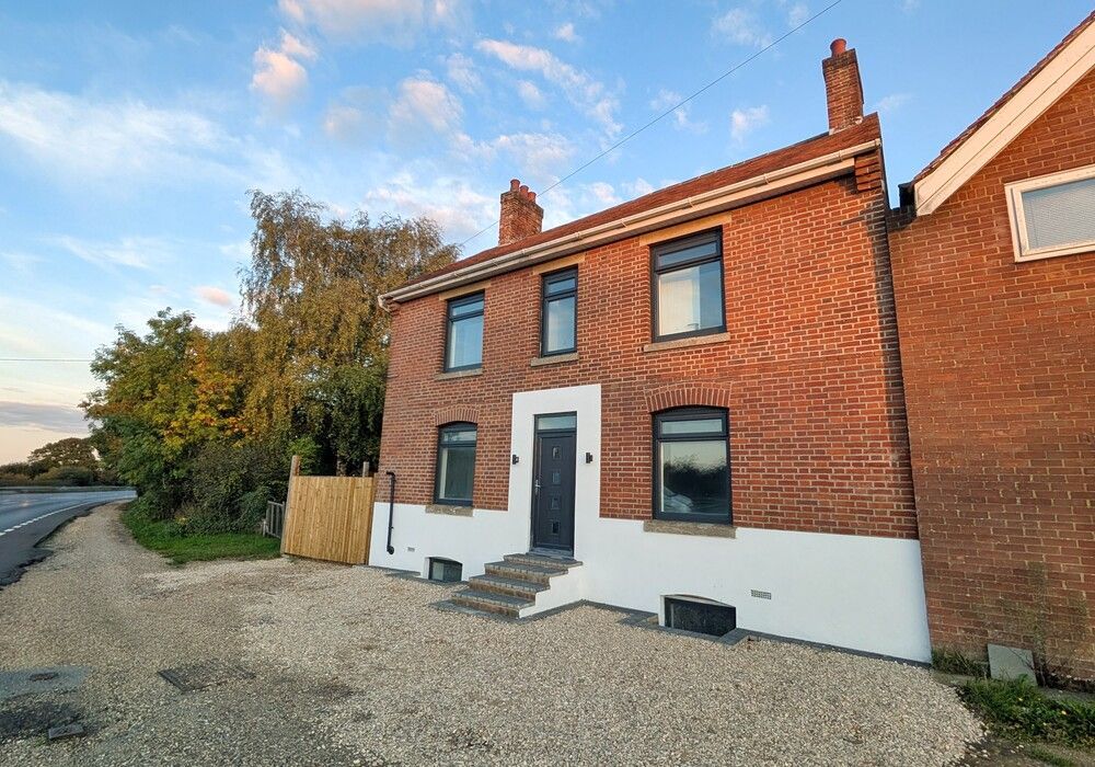 Property photo 1 of 33