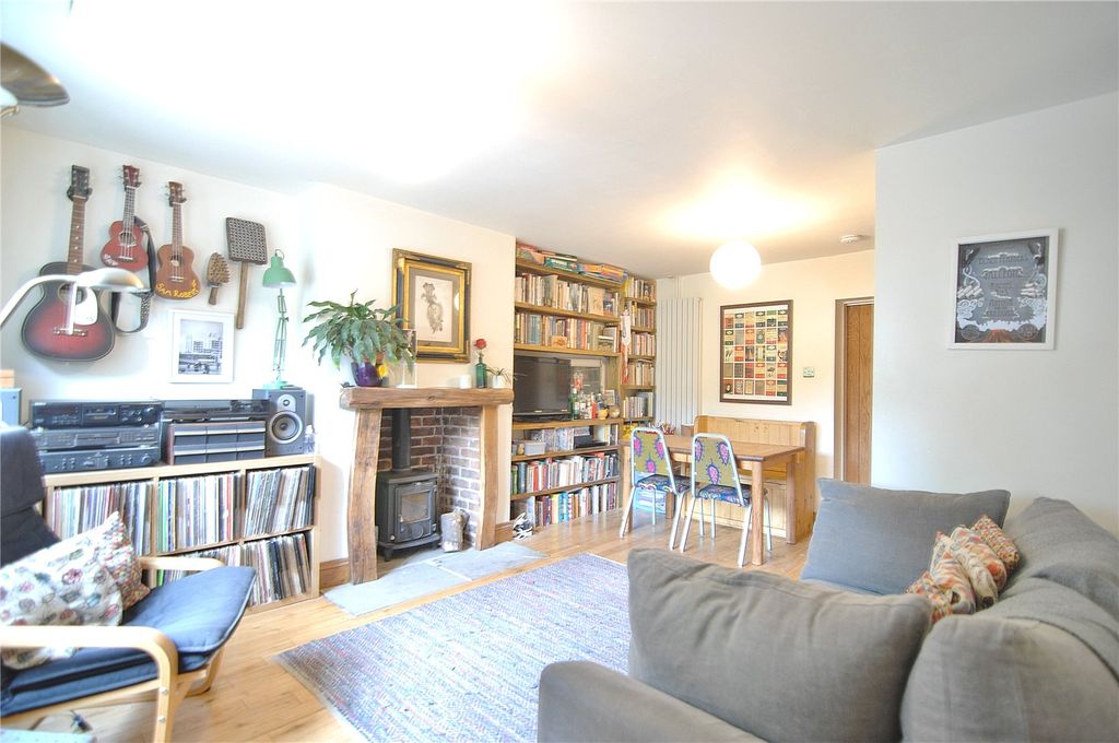 Property photo 3 of 17 Picture No. 20
