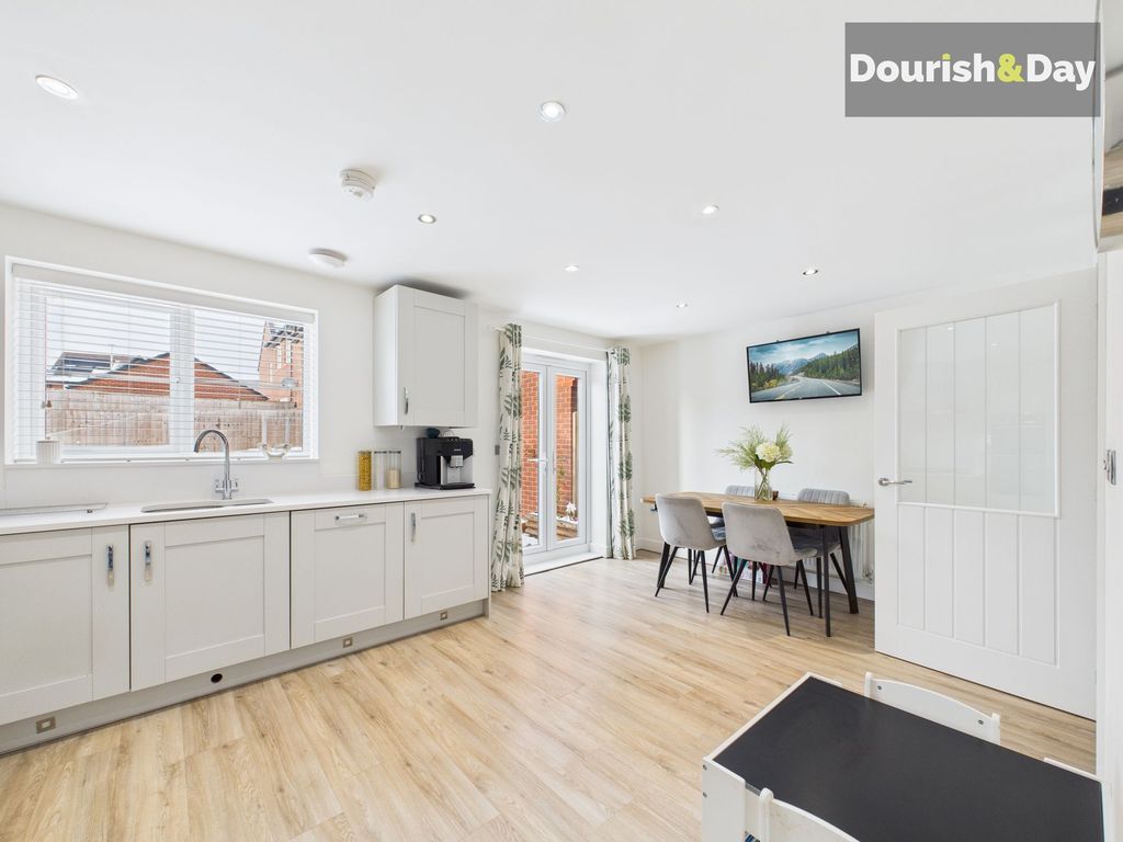 Property photo 3 of 25 Kitchen Diner