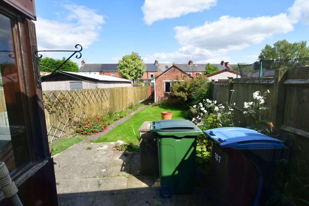 Property photo 2 of 19