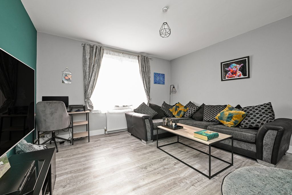 Property photo 2 of 15 Property Image 2