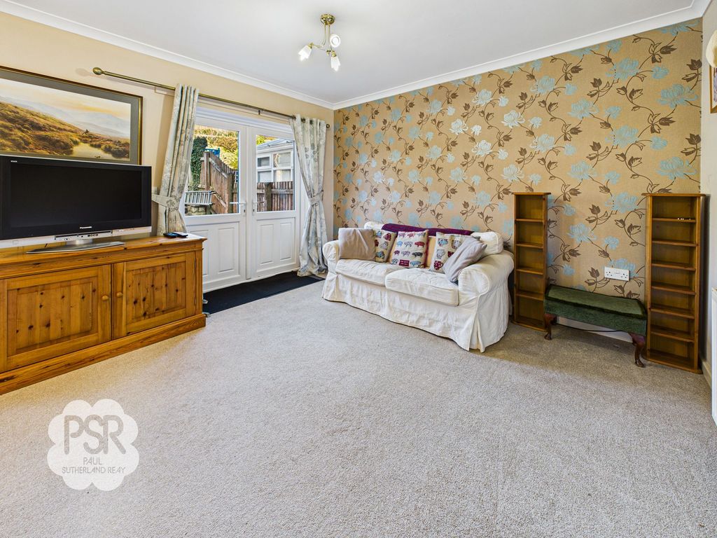 Property photo 2 of 34