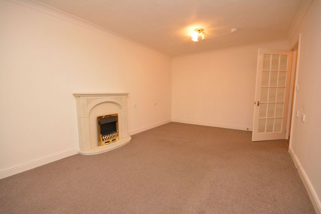 Property photo 2 of 9
